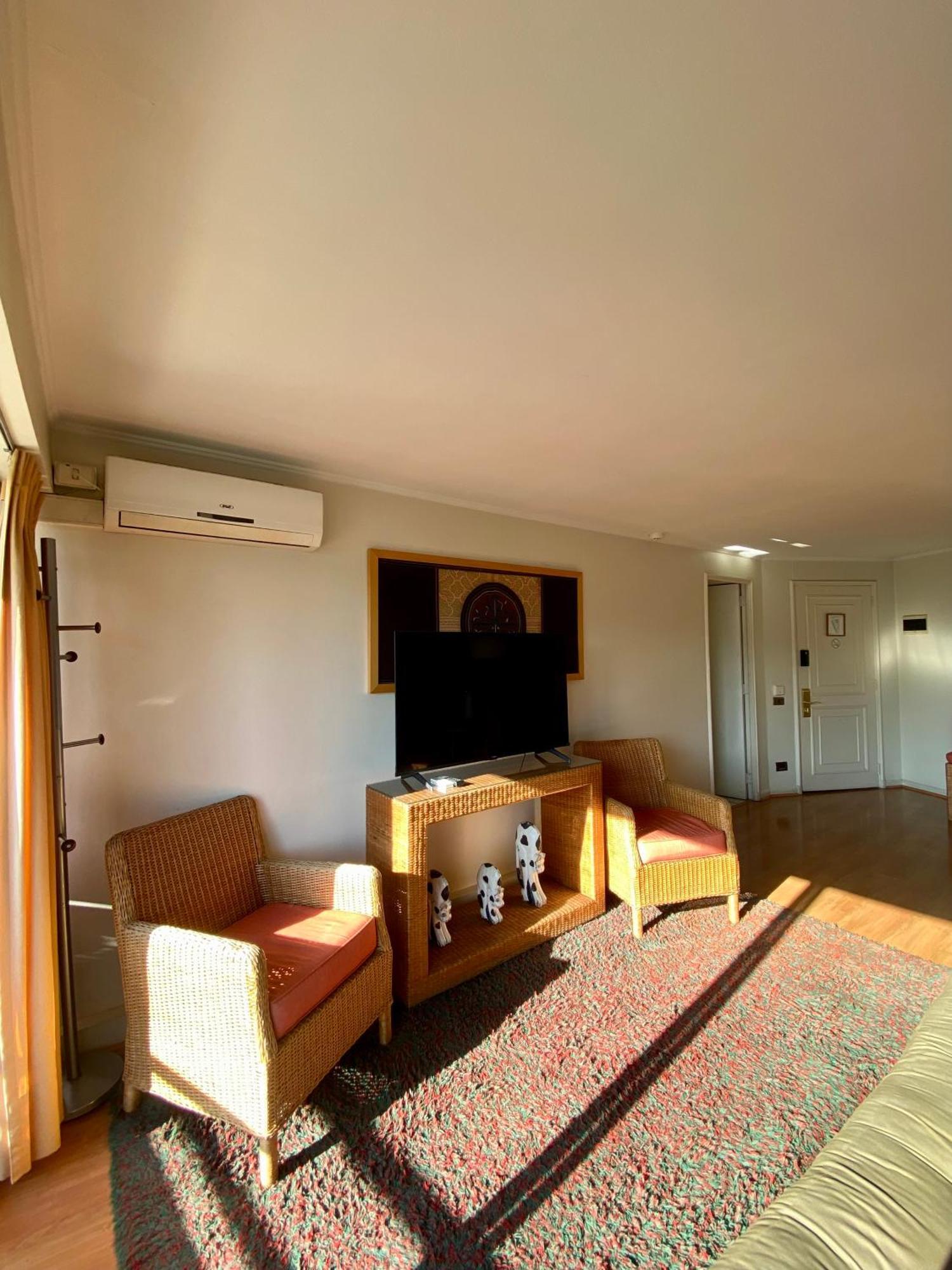 Apartamento Con Piscina Costanera Center * Santiago de Chile